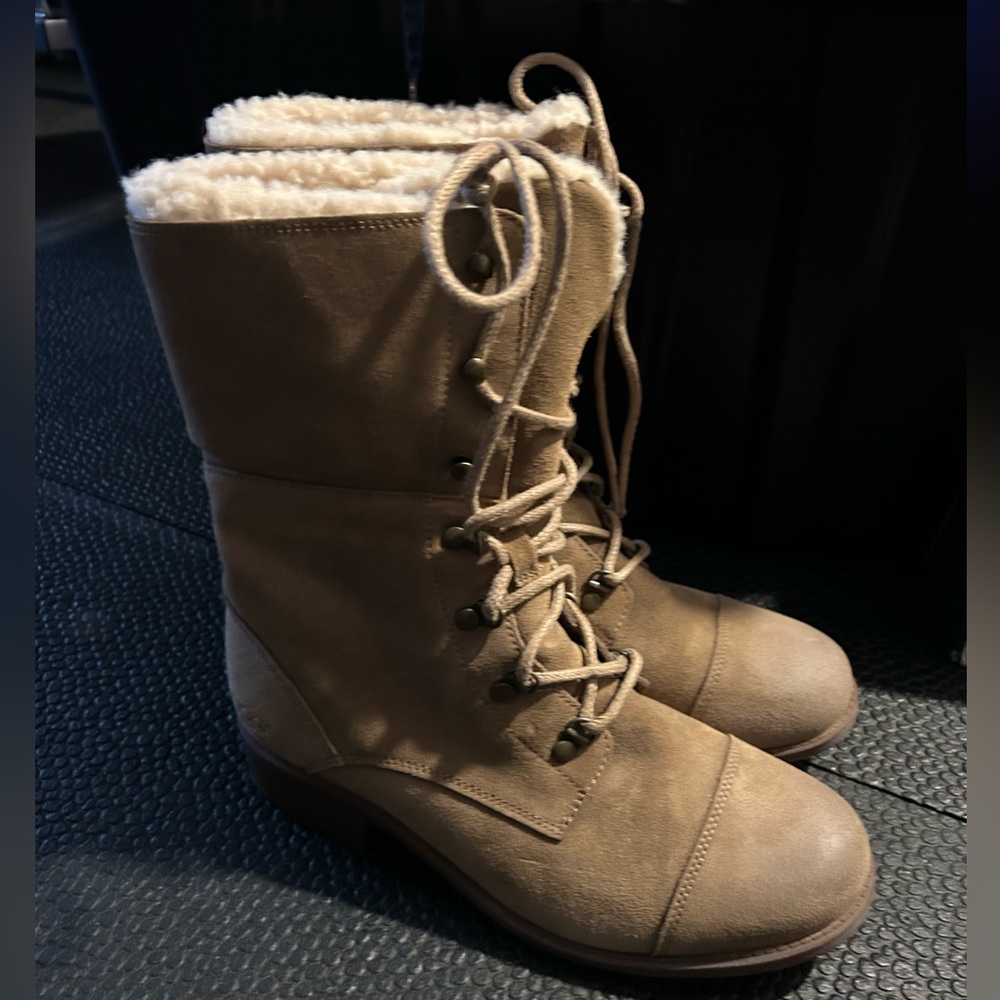 SOLD - Ugg Boots